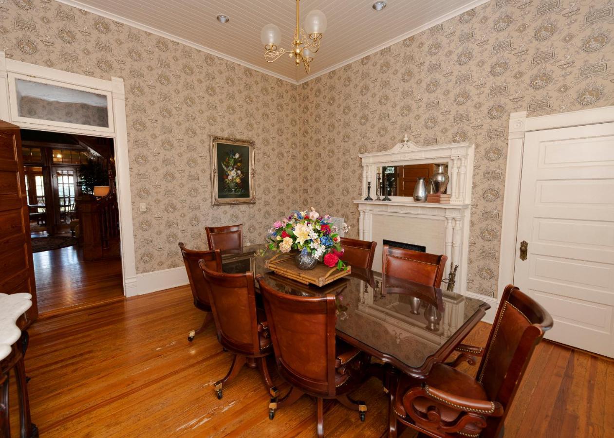 Hotel Captain Henderson House Arkadelphia Esterno foto